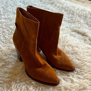 Women’s Dolce Vita Suede Leather Boots size 10